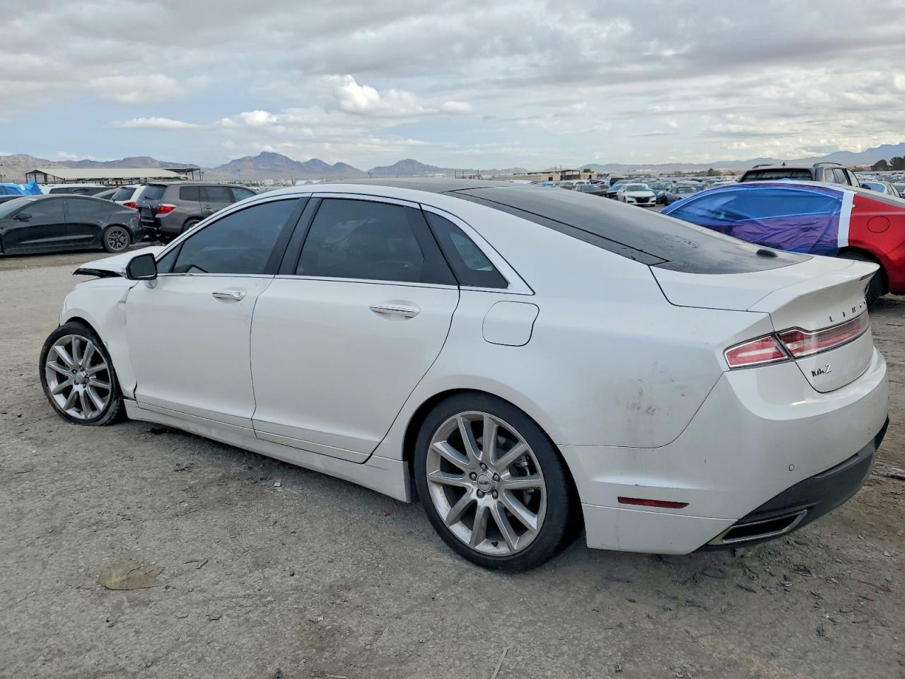 2016 LINCOLN MKZ HYBRID photo 2