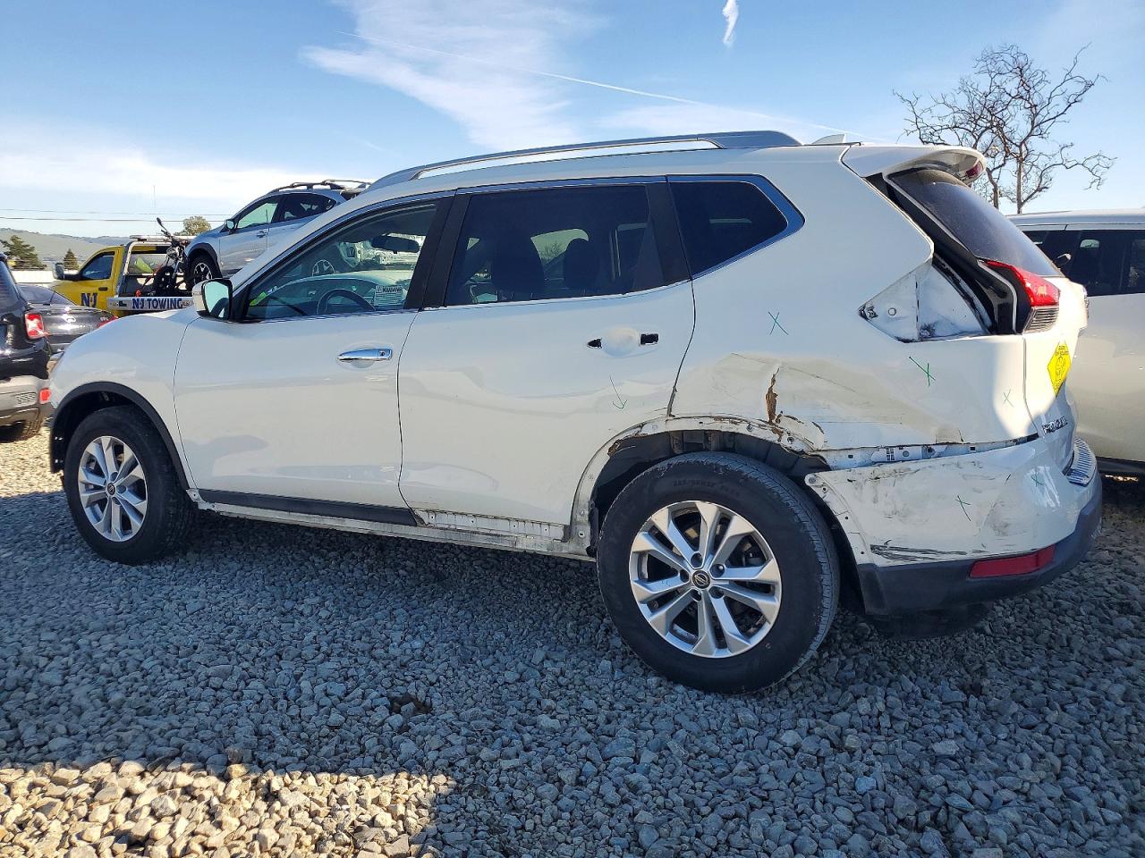 2018 NISSAN ROGUE S photo 2