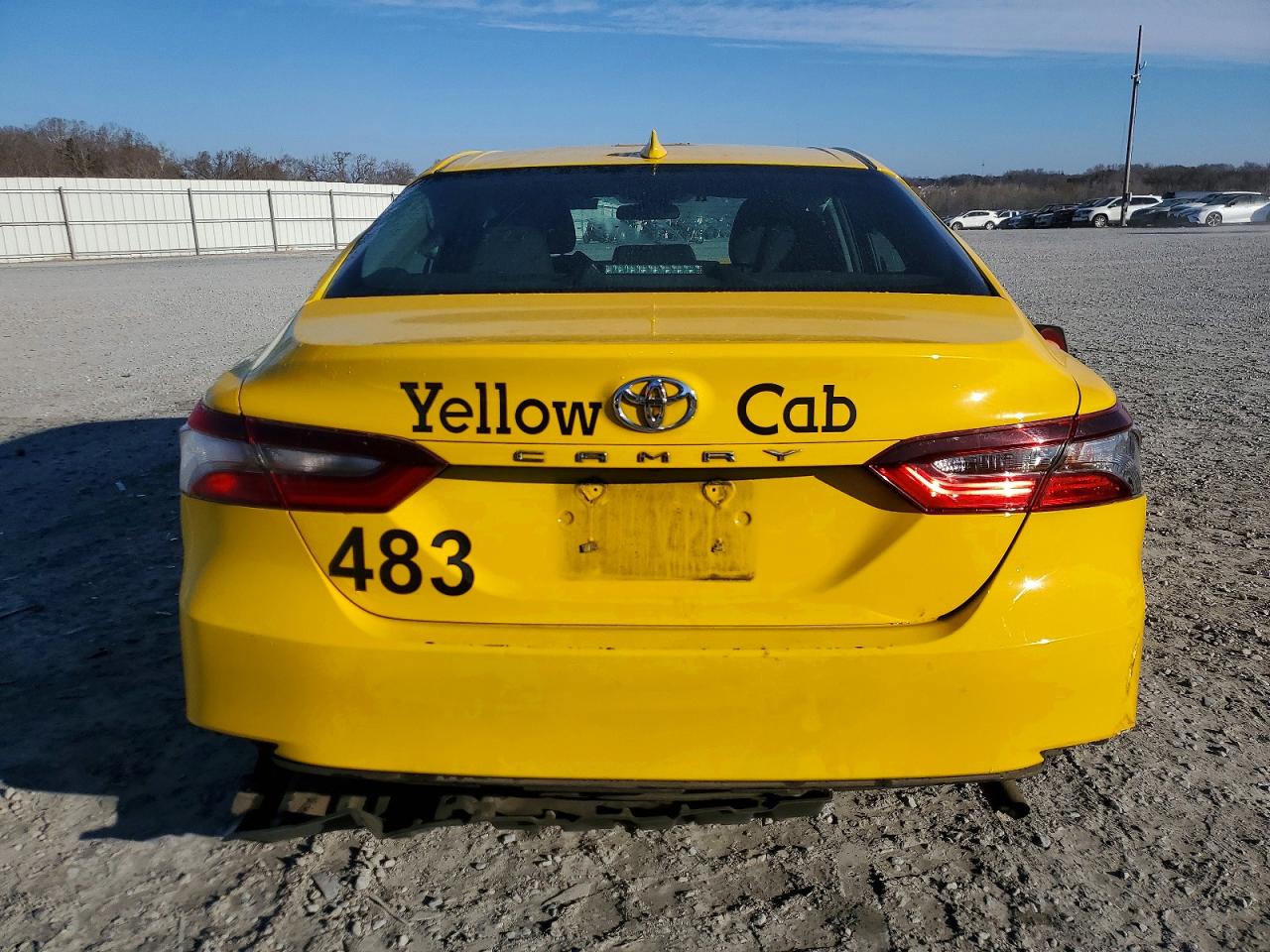 2023 TOYOTA CAMRY LE photo 6