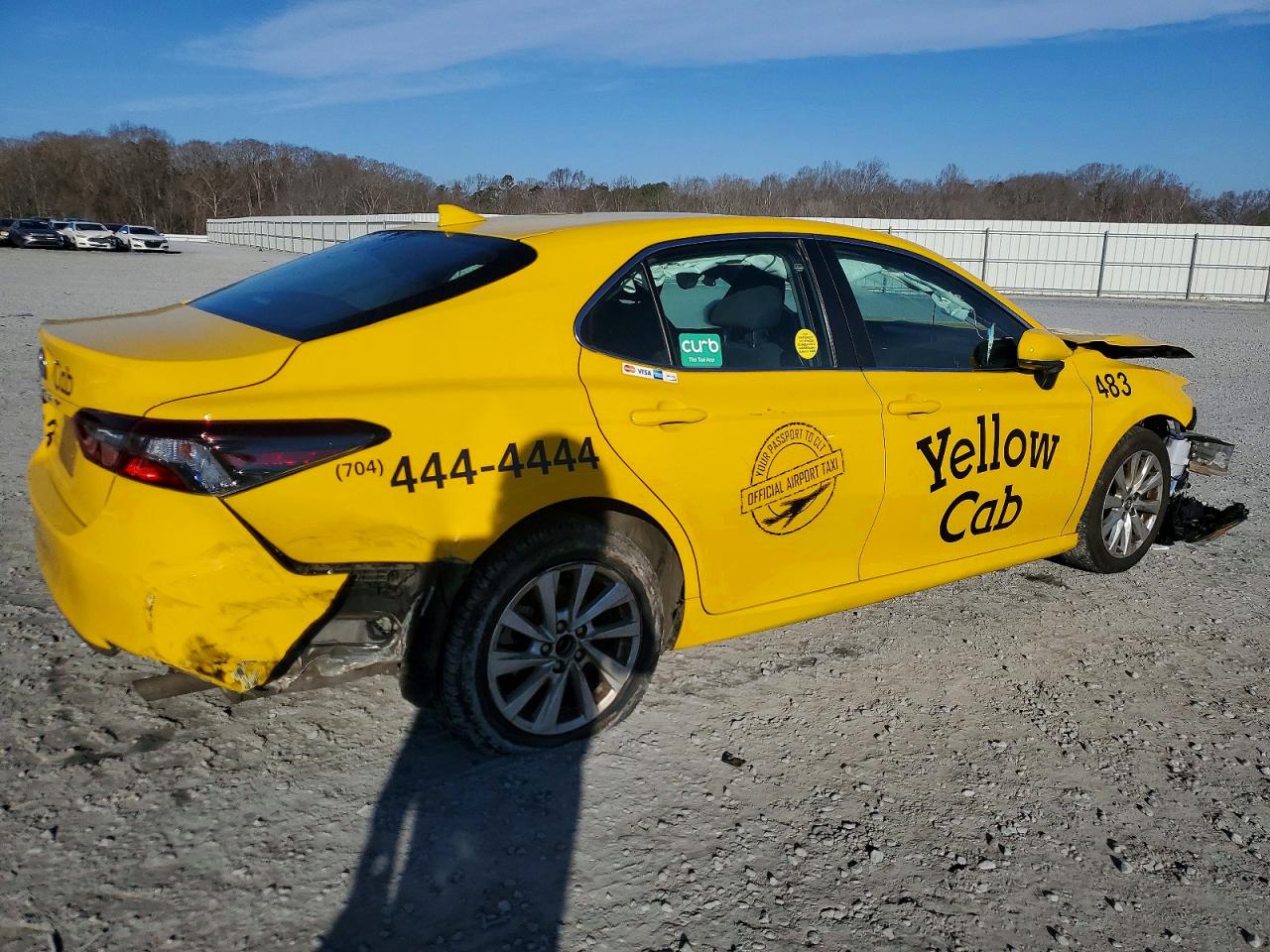 2023 TOYOTA CAMRY LE photo 3