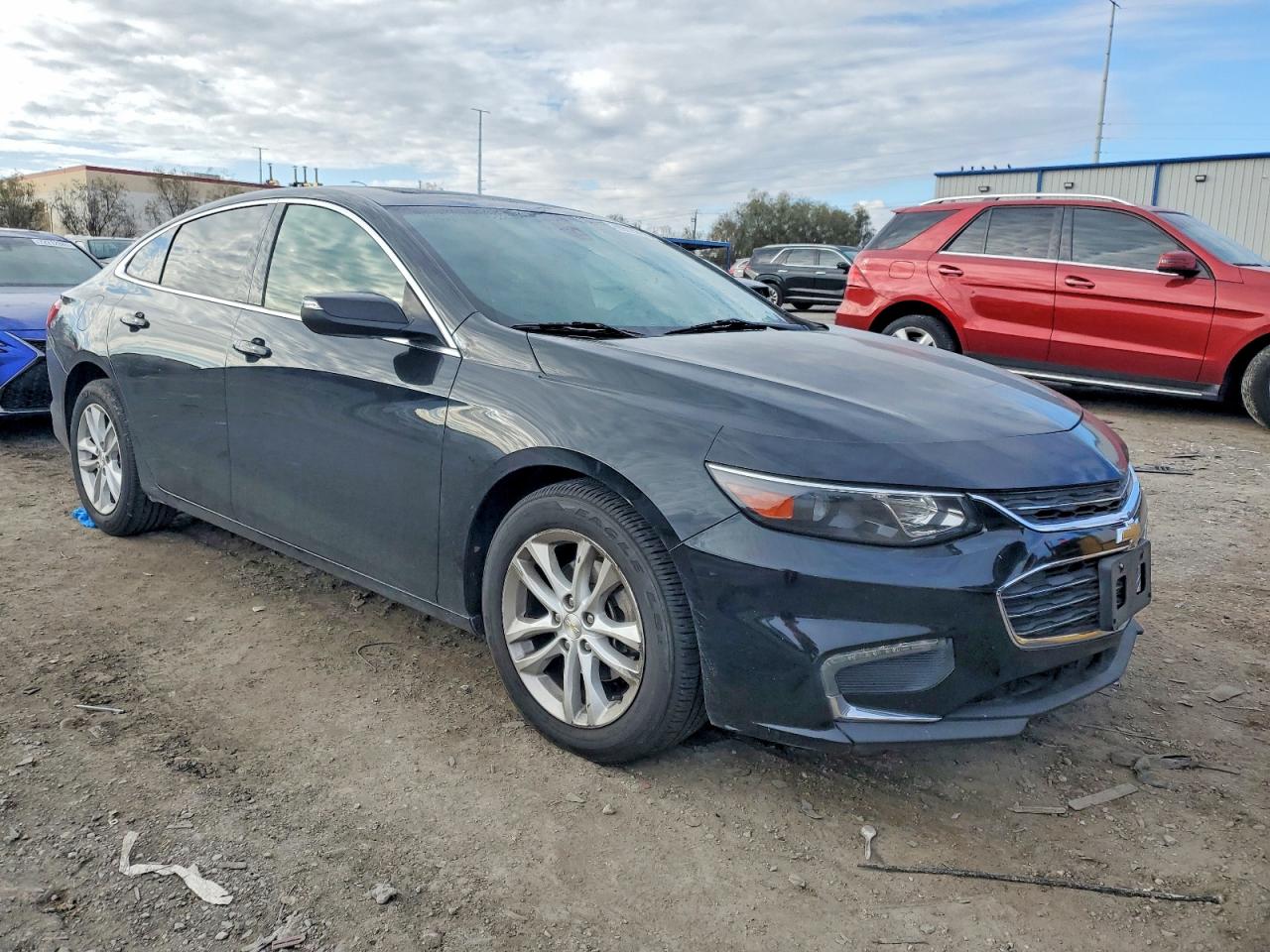 2018 CHEVROLET MALIBU LT photo 4