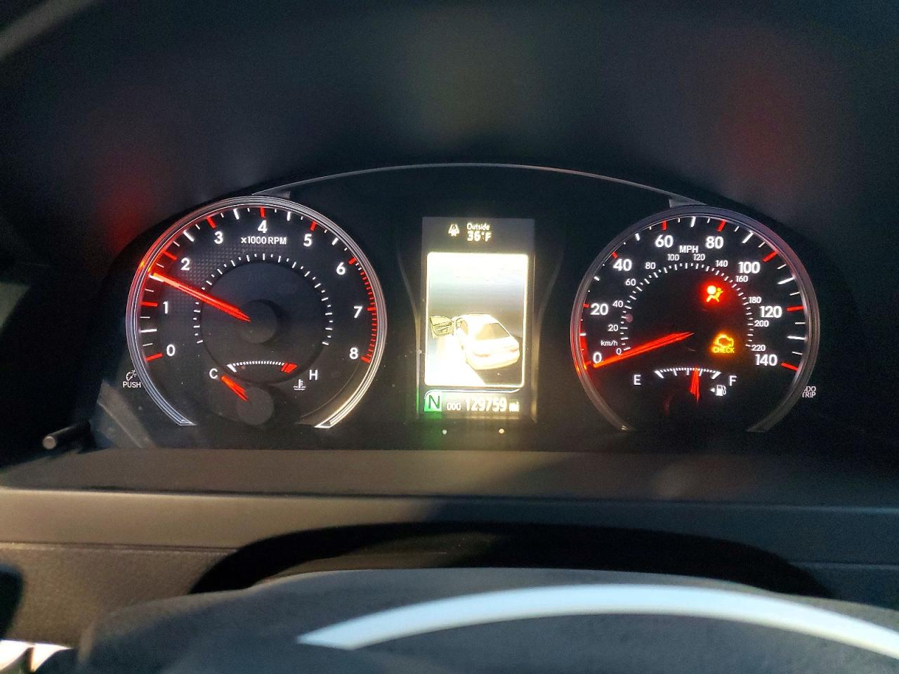 2015 TOYOTA CAMRY LE photo 9