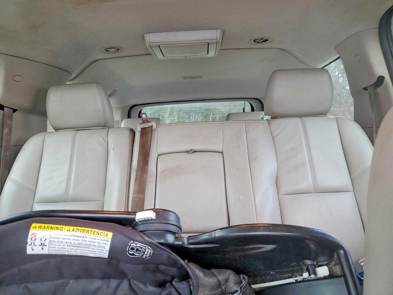 2012 CHEVROLET SUBURBAN C1500 LT photo 10