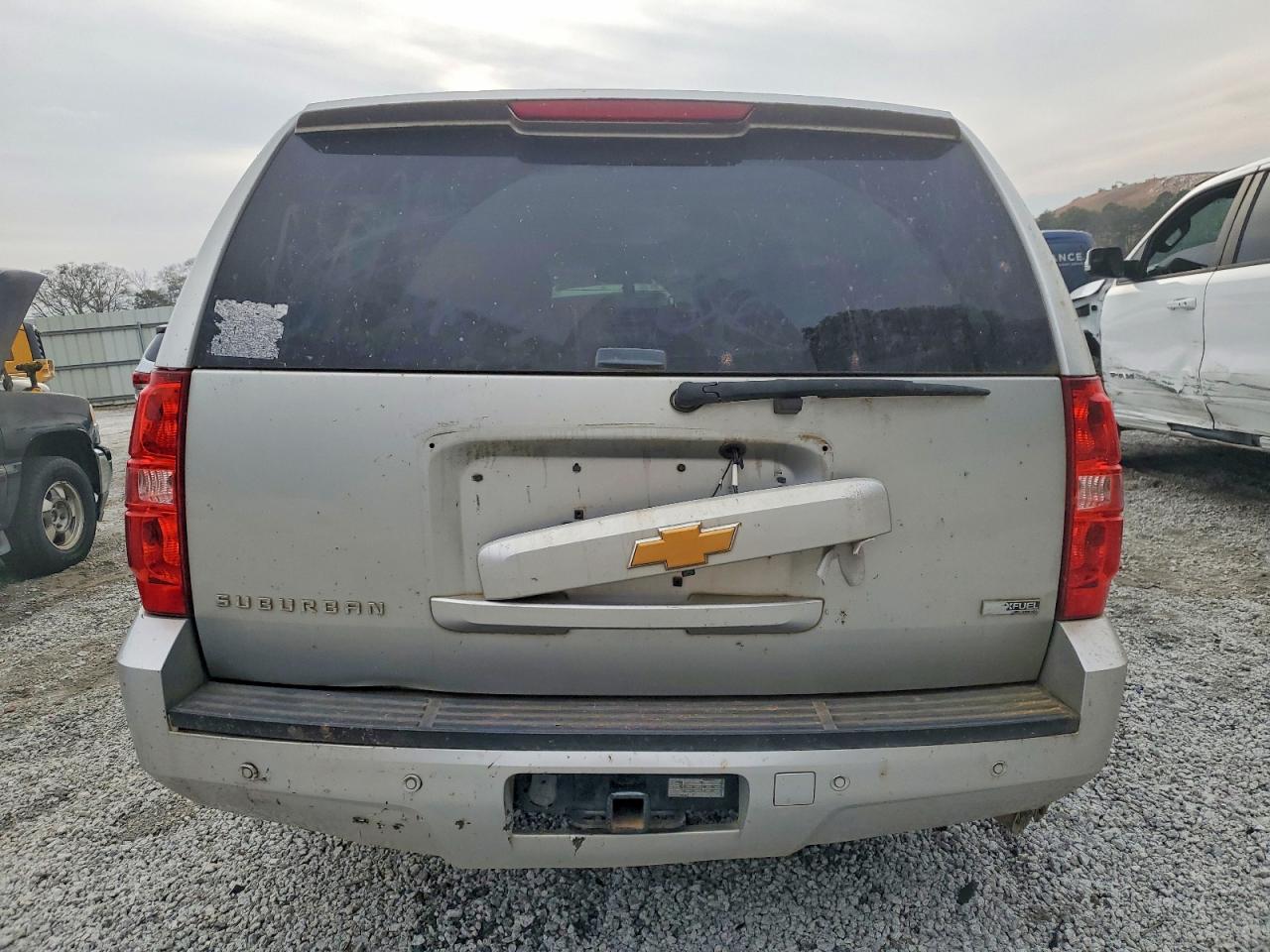 2012 CHEVROLET SUBURBAN C1500 LT photo 6
