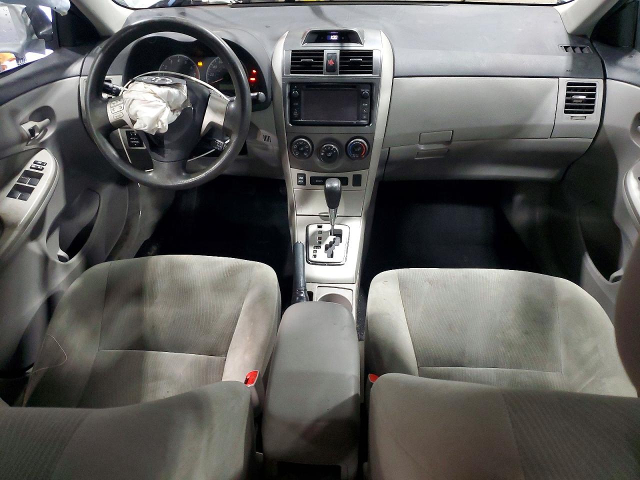 2013 TOYOTA COROLLA BASE photo 8
