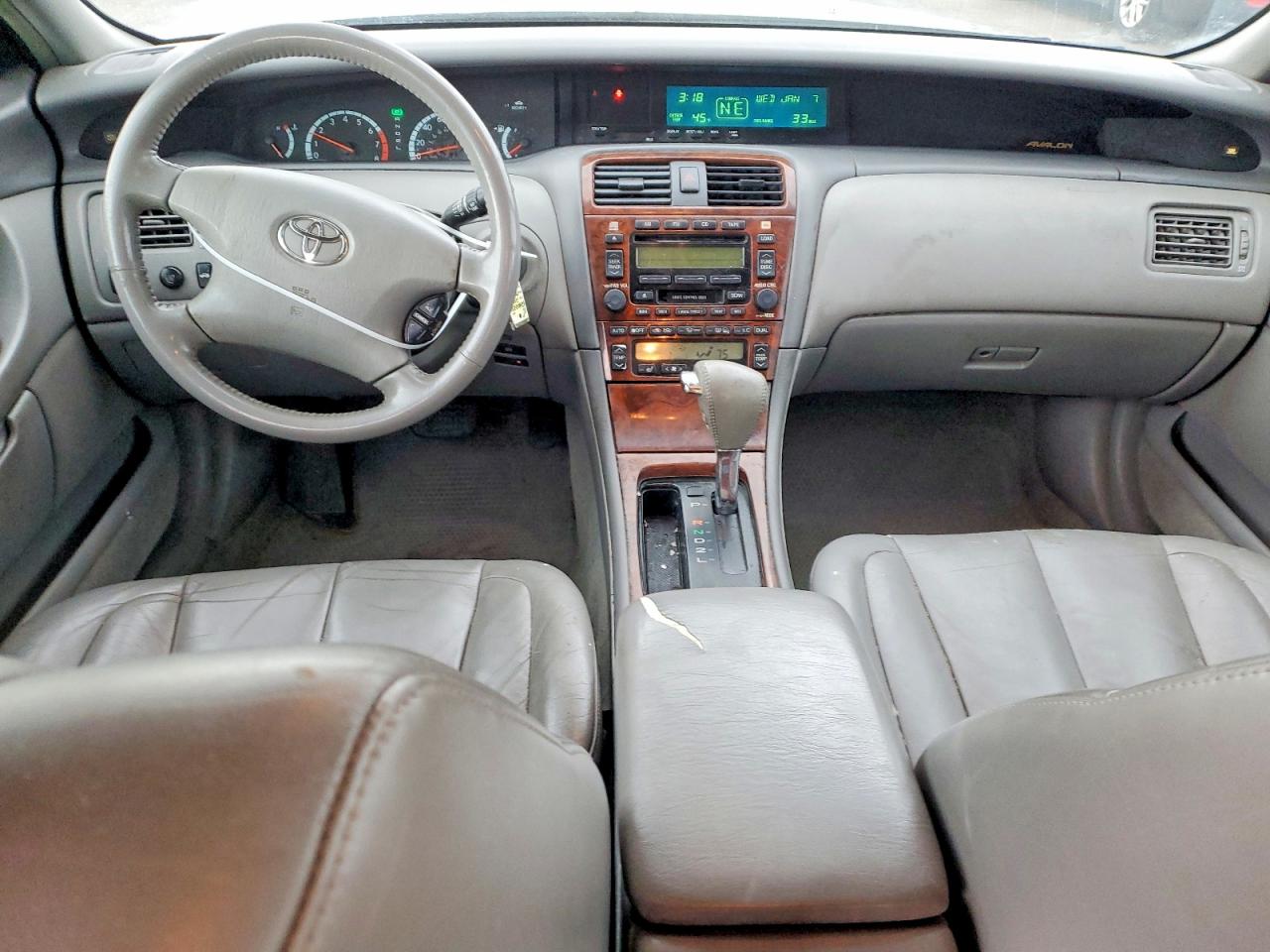 2002 TOYOTA AVALON XL photo 8