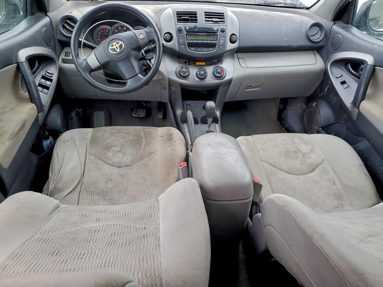 2011 TOYOTA RAV4 photo 8