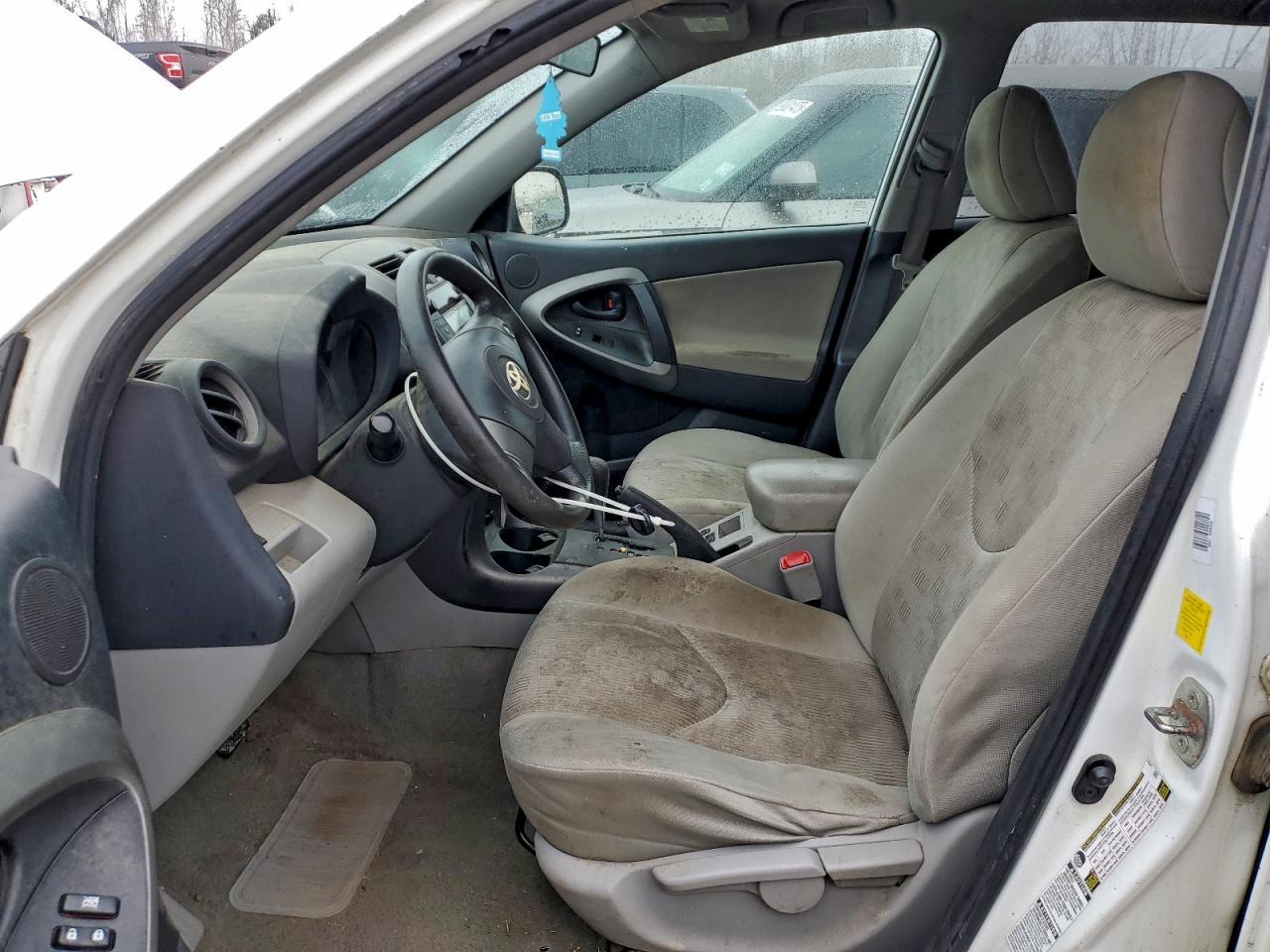 2011 TOYOTA RAV4 photo 7