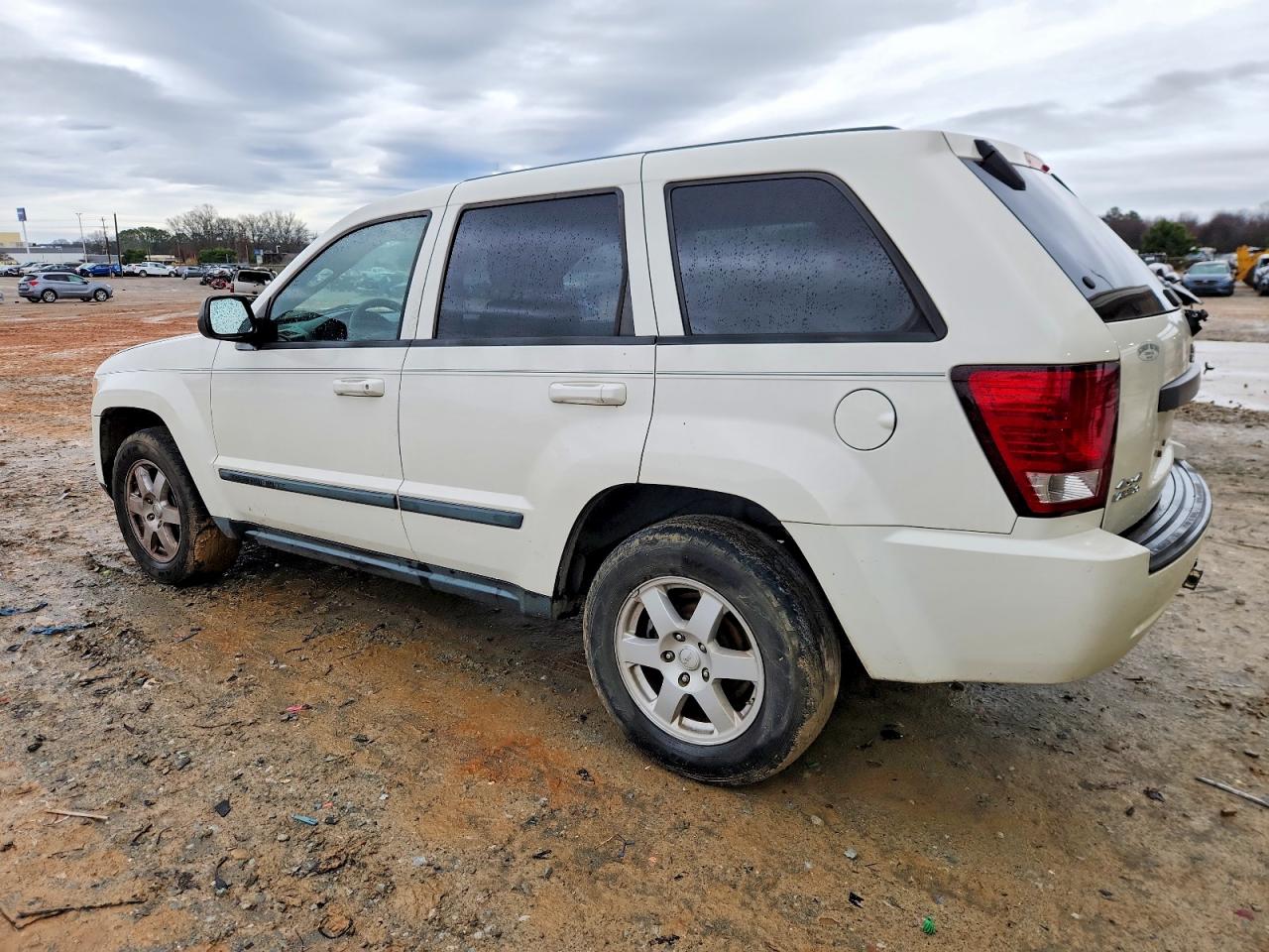 2008 JEEP GRAND CHEROKEE LAREDO photo 2