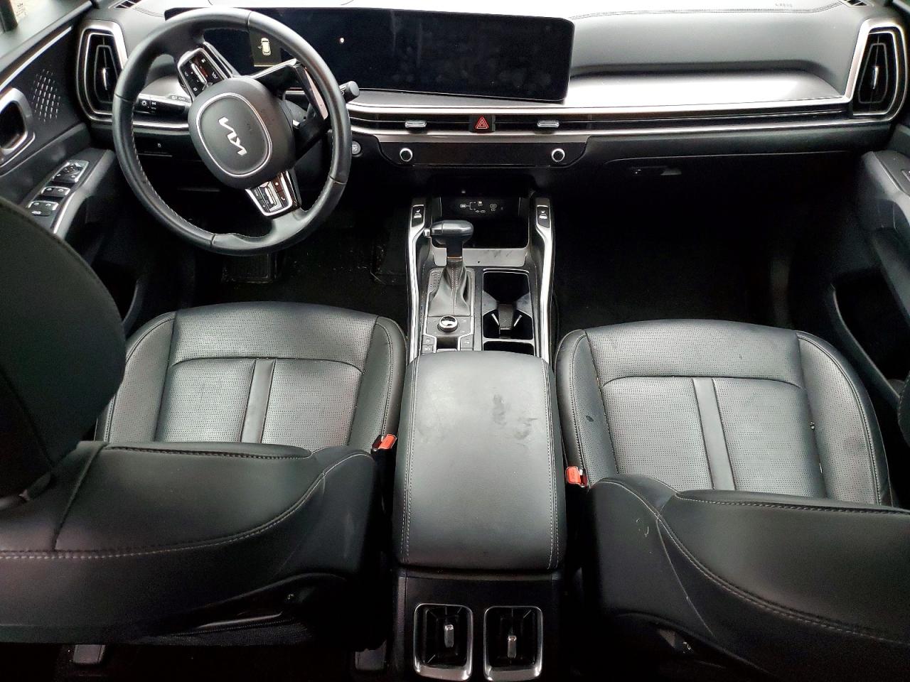 2024 KIA SORENTO S photo 8