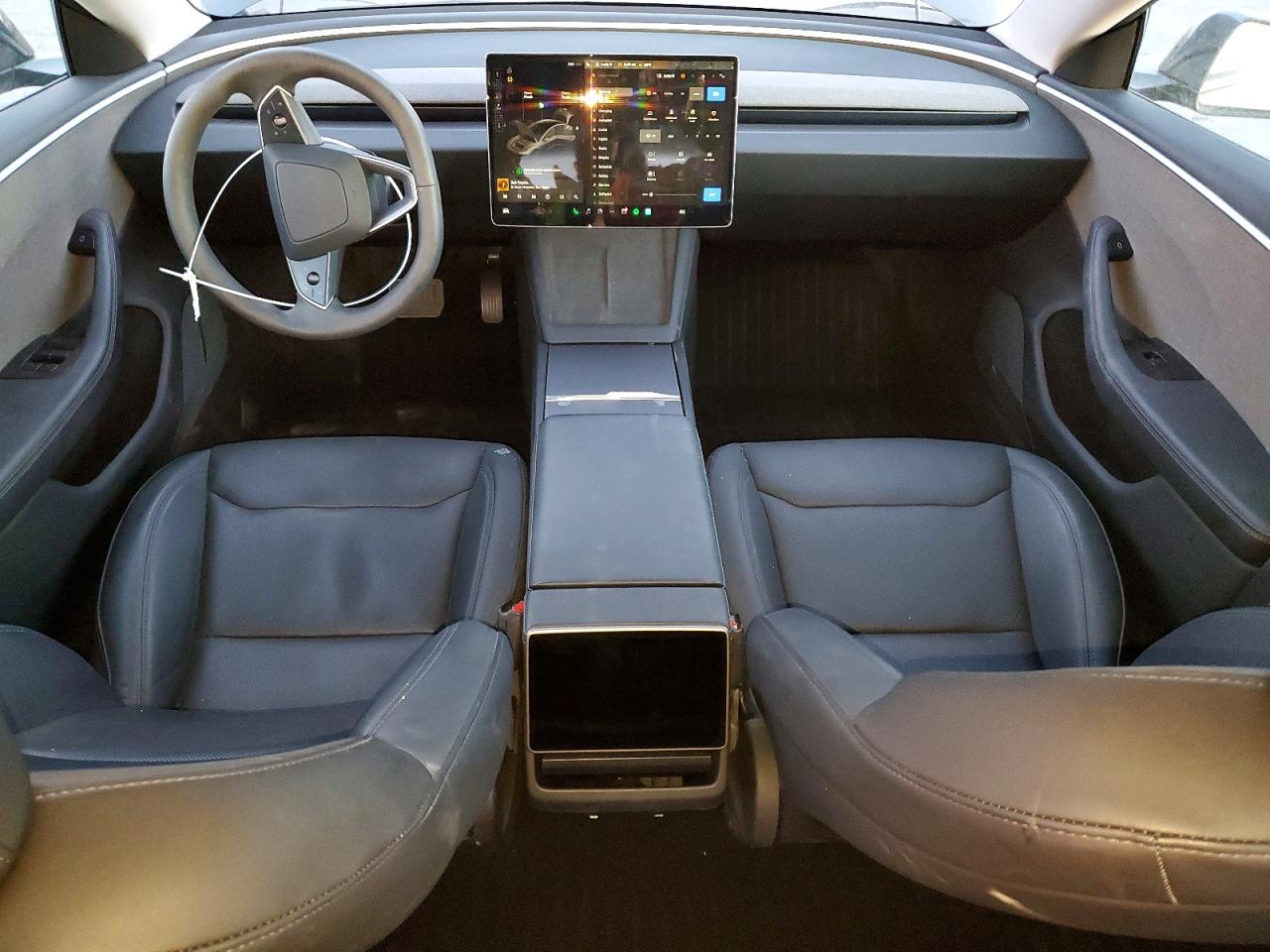 2024 TESLA MODEL 3 photo 8