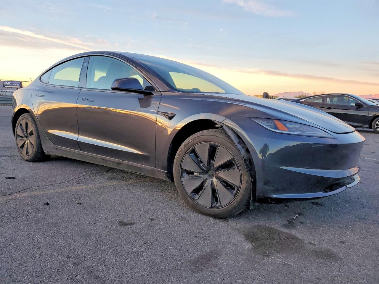 2024 TESLA MODEL 3 photo 4