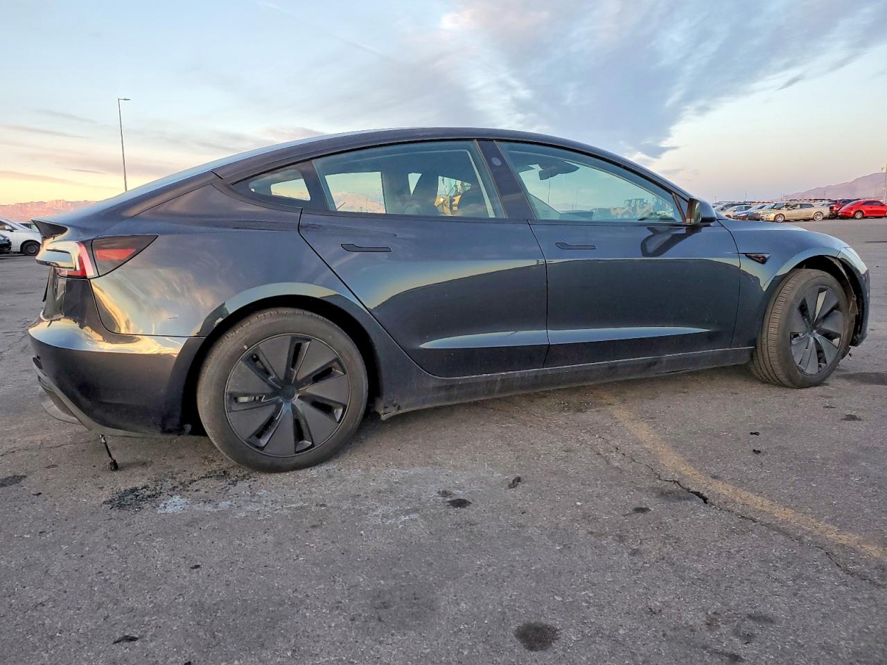 2024 TESLA MODEL 3 photo 3
