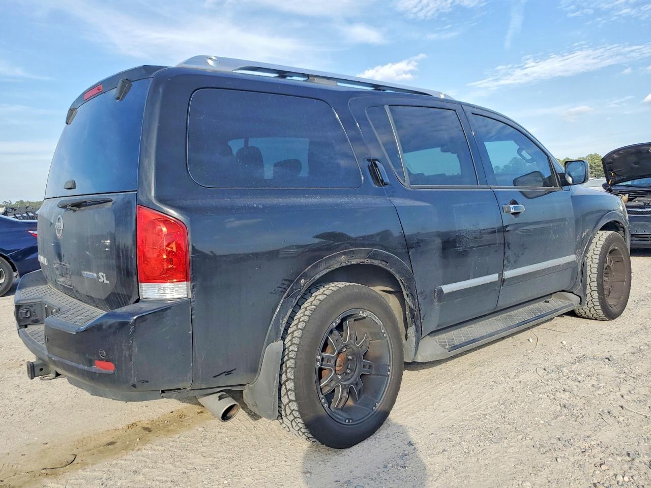 2013 NISSAN ARMADA SV photo 3