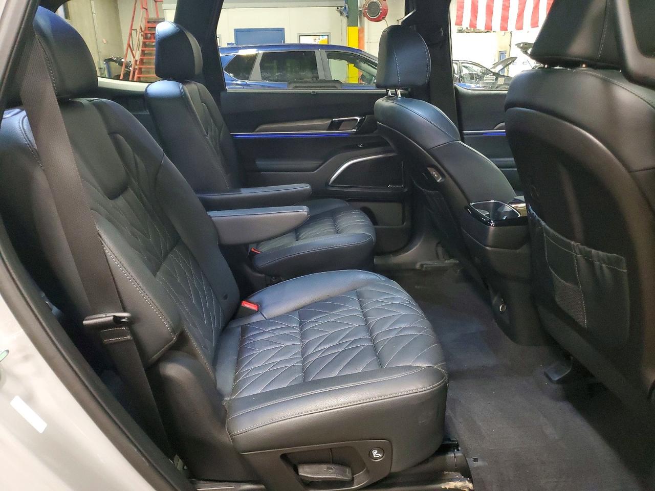 2025 KIA TELLURIDE SX photo 11