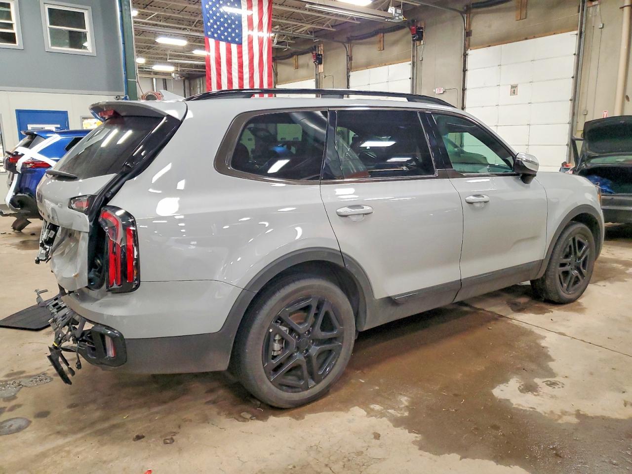 2025 KIA TELLURIDE SX photo 3