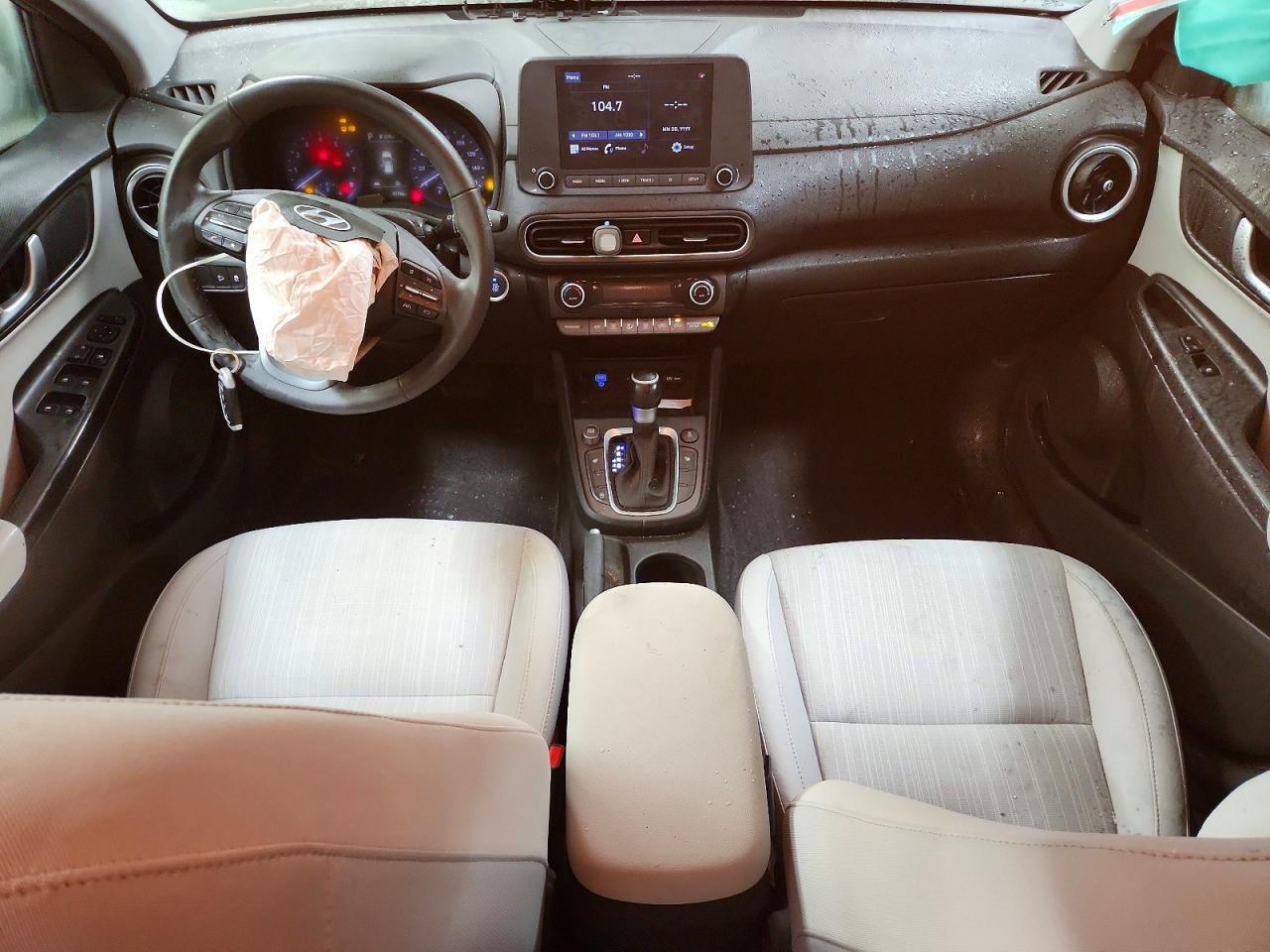 2022 HYUNDAI KONA SEL photo 8