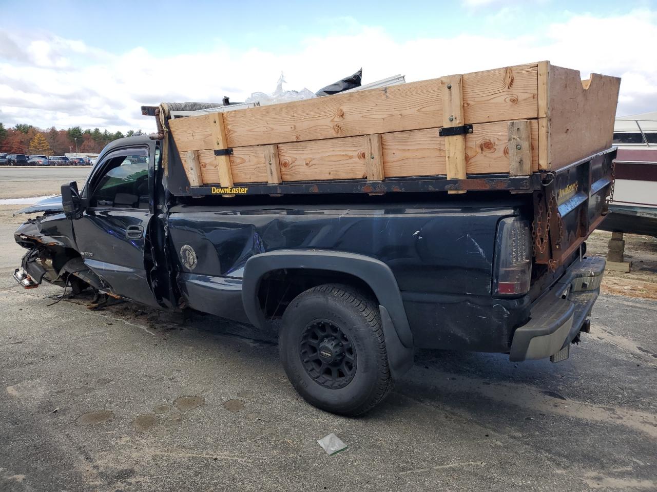 2005 CHEVROLET SILVERADO K3500 photo 2