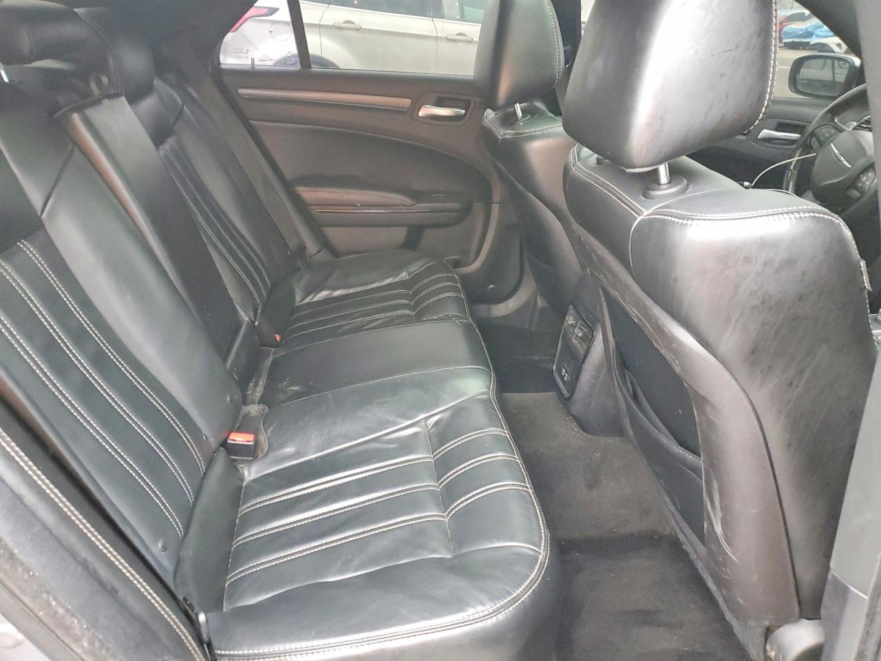 2016 CHRYSLER 300 S photo 10