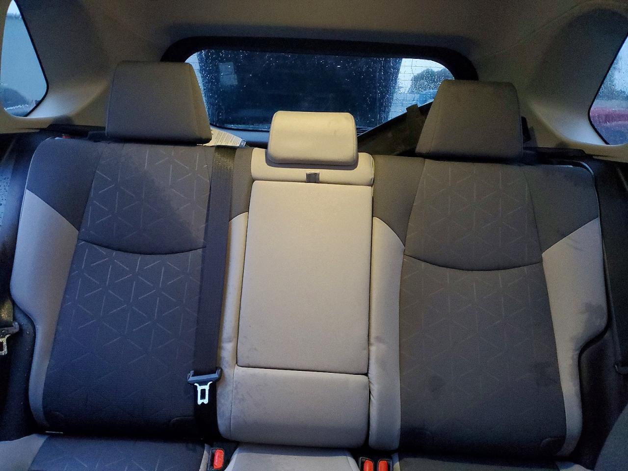 2025 TOYOTA RAV4 XLE photo 10