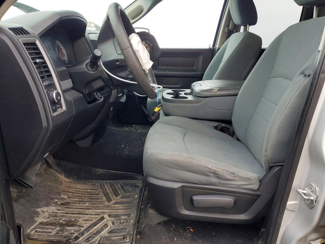 2013 RAM 1500 ST photo 7