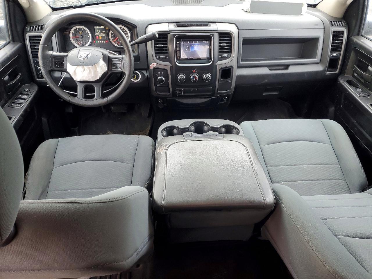 2013 RAM 1500 ST photo 8
