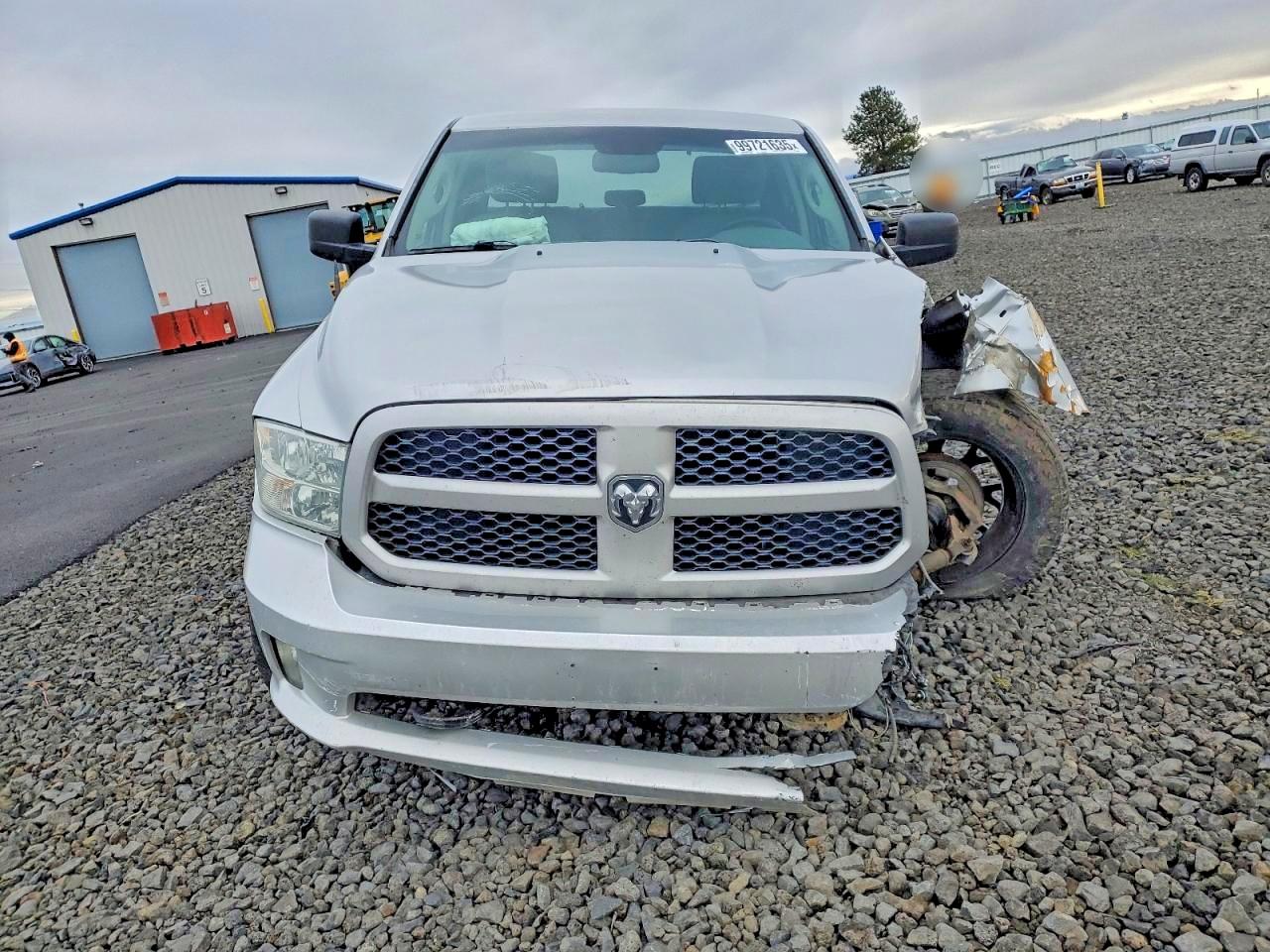 2013 RAM 1500 ST photo 5