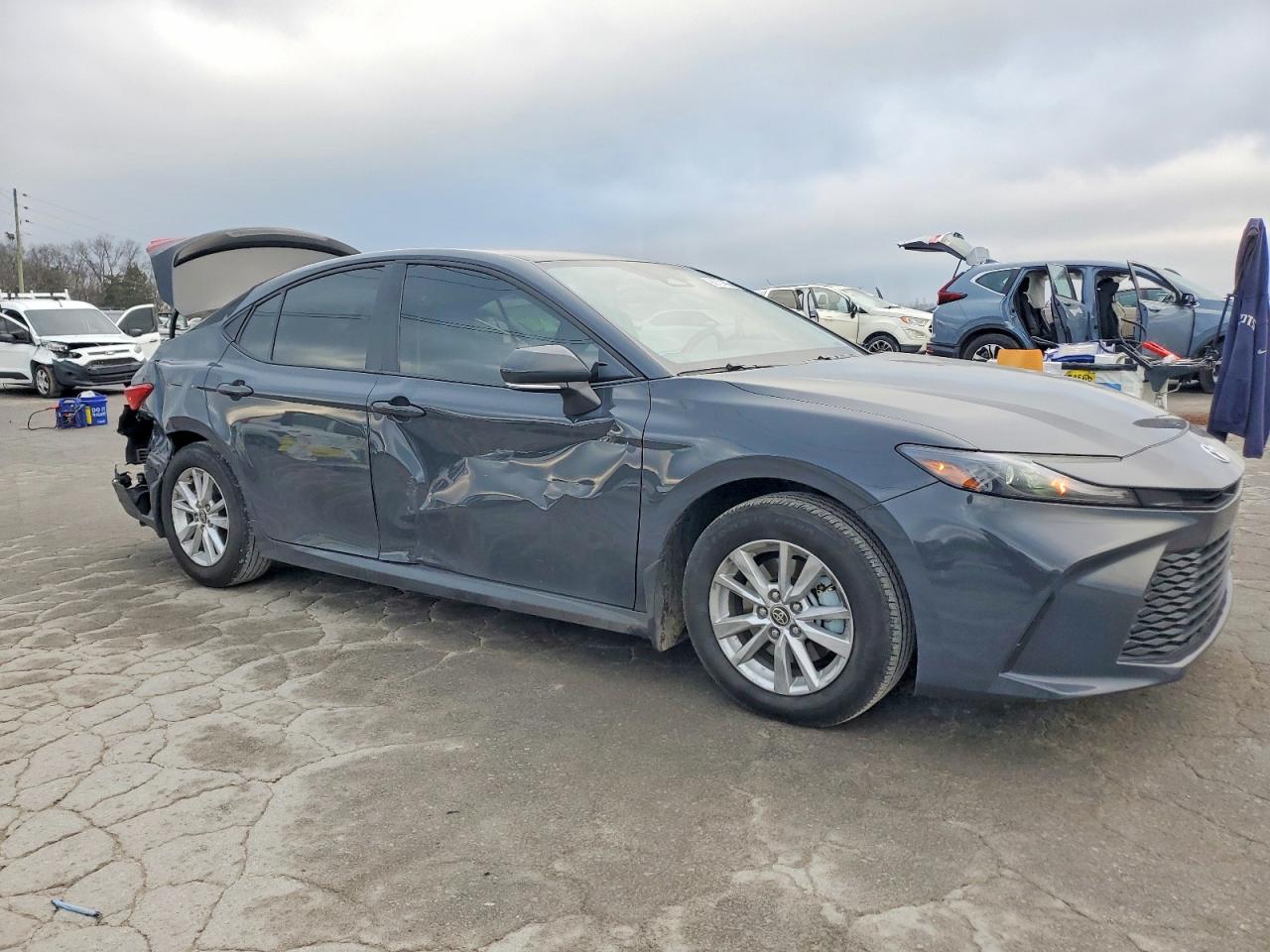 2025 TOYOTA CAMRY XSE photo 4