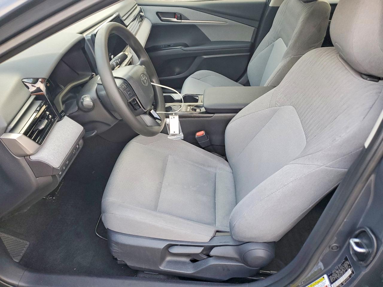 2025 TOYOTA CAMRY XSE photo 7