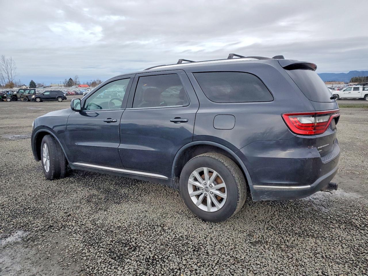 2015 DODGE DURANGO SXT photo 2