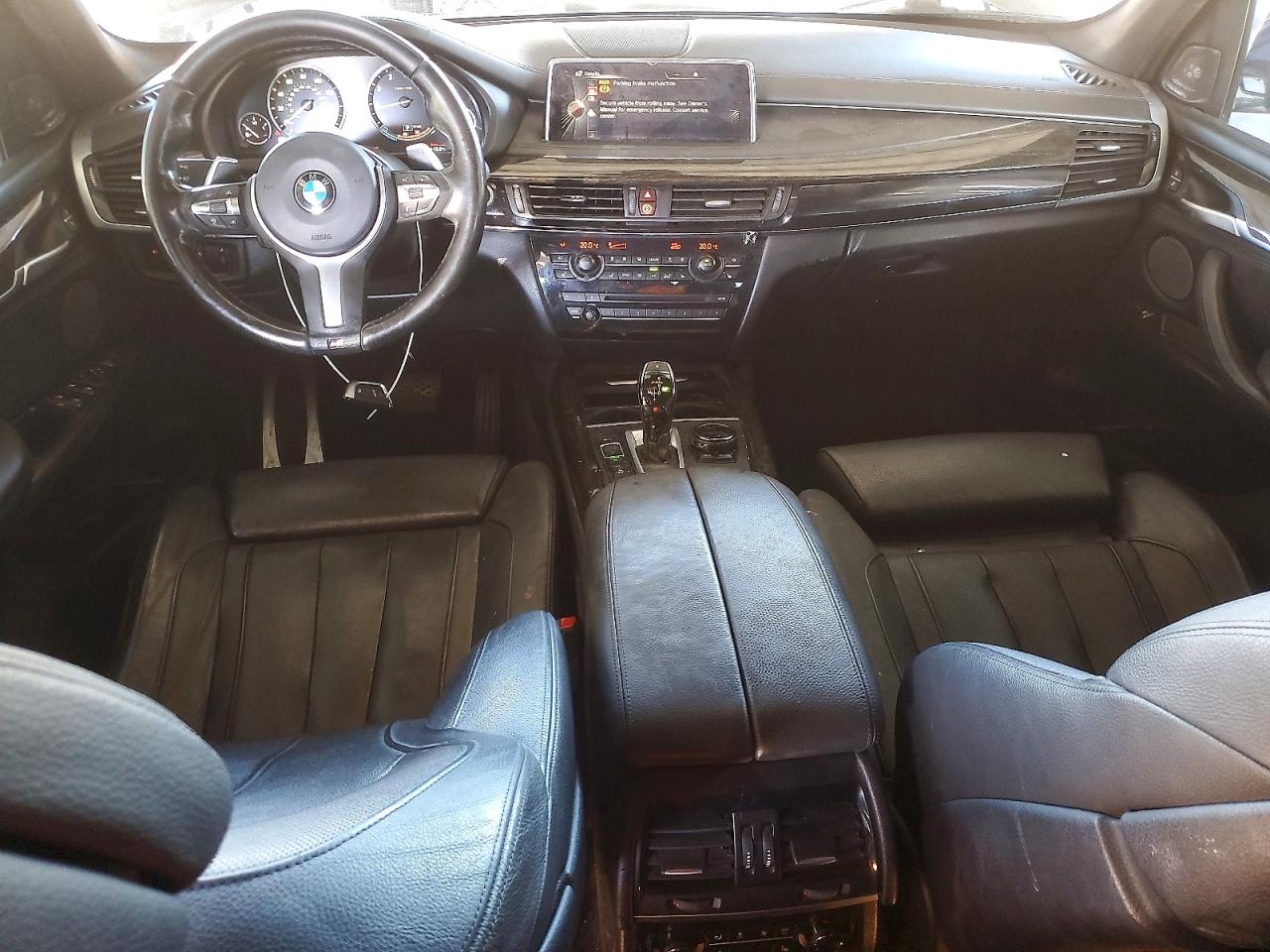 2016 BMW X5 XDRIVE50I photo 8