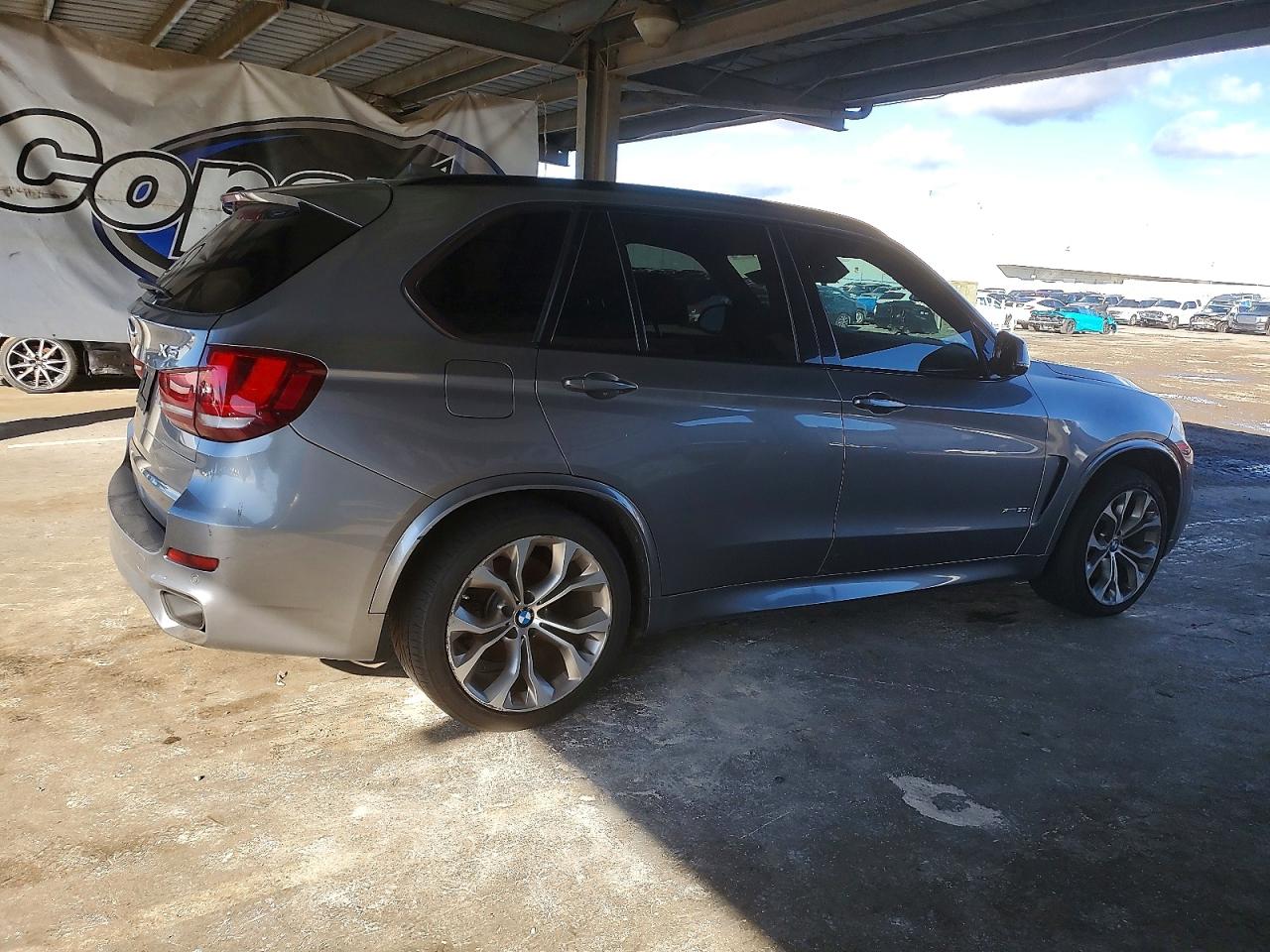 2016 BMW X5 XDRIVE50I photo 3
