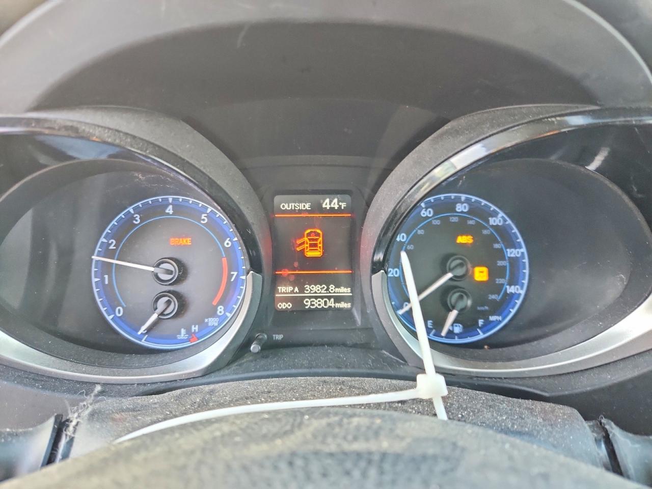 2016 TOYOTA COROLLA L photo 17