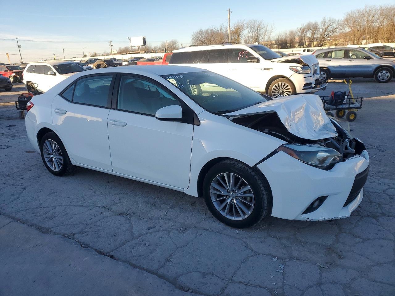 2014 TOYOTA COROLLA L photo 4