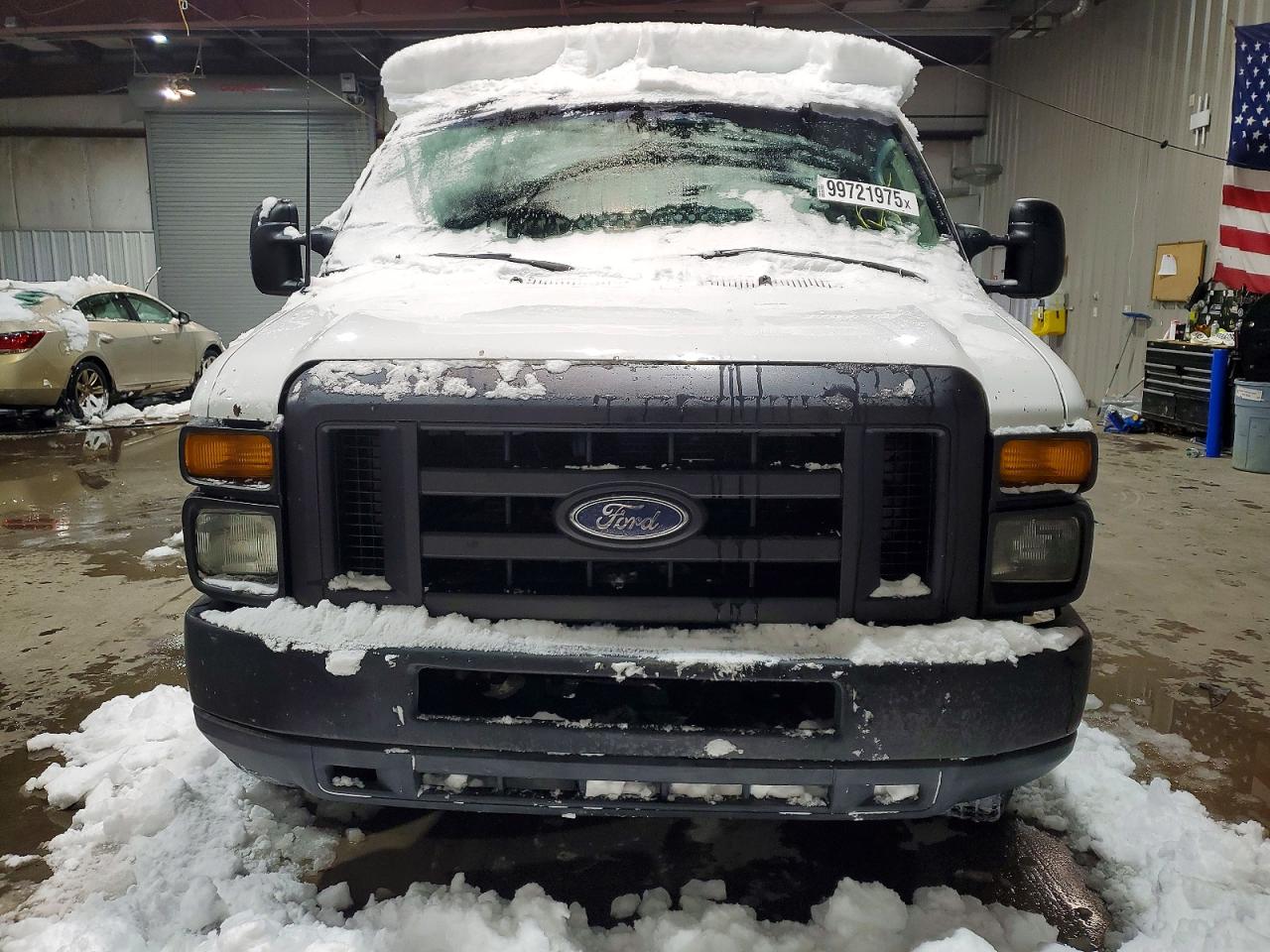 2010 FORD ECONOLINE E350 SUPER DUTY VAN photo 5