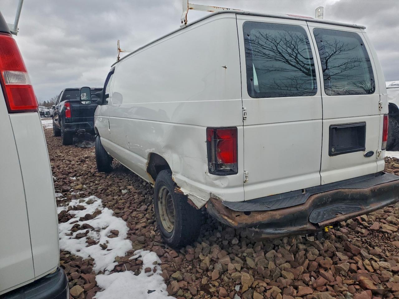 2010 FORD ECONOLINE E350 SUPER DUTY VAN photo 2