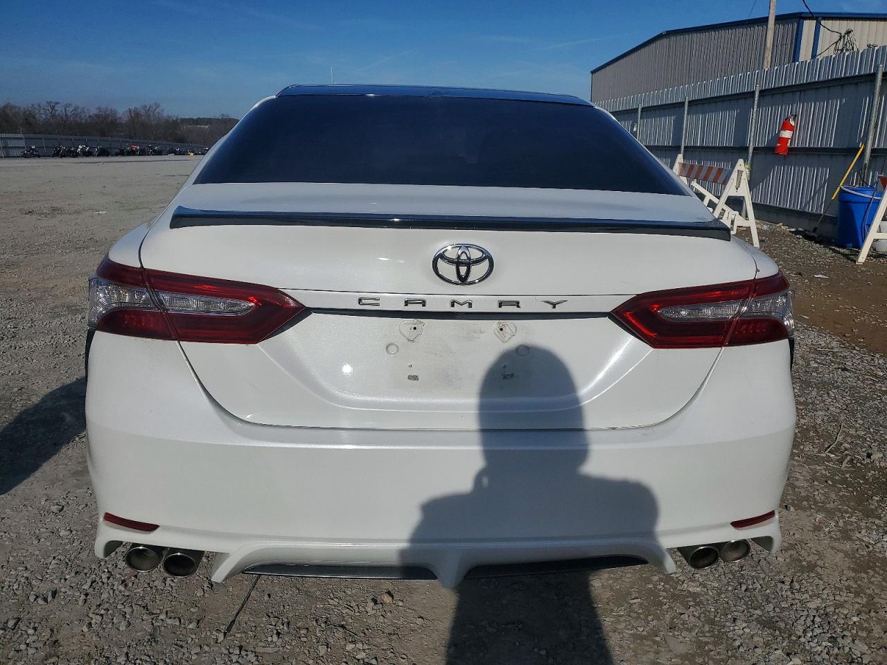 2020 TOYOTA CAMRY XSE photo 6