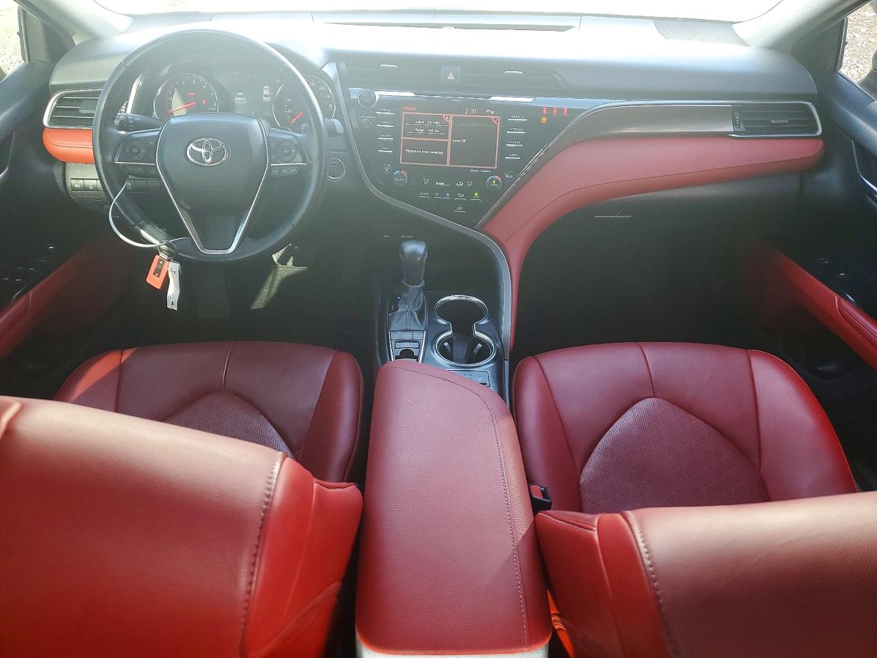 2020 TOYOTA CAMRY XSE photo 8