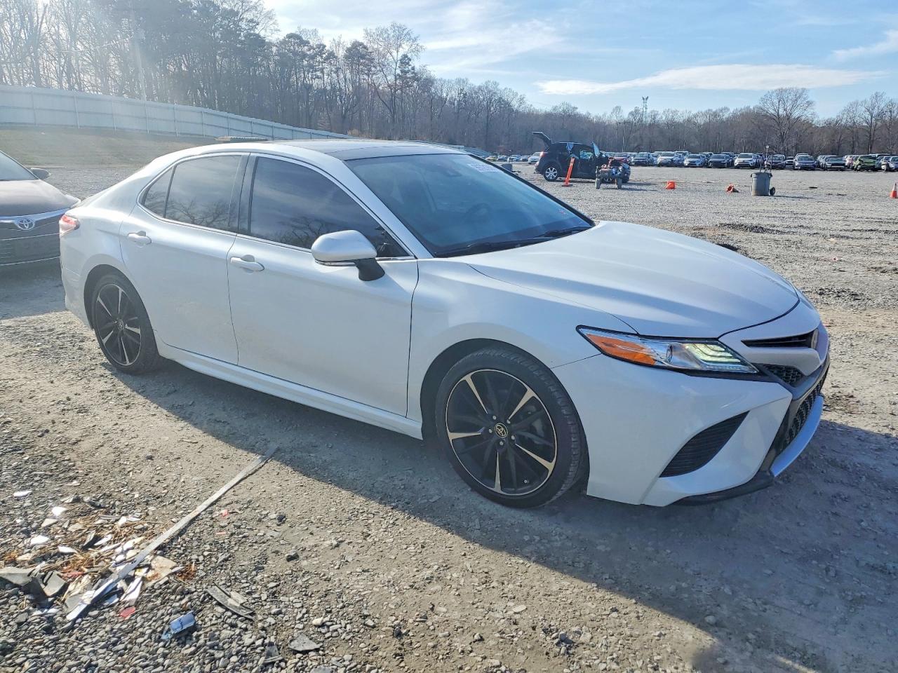 2020 TOYOTA CAMRY XSE photo 4