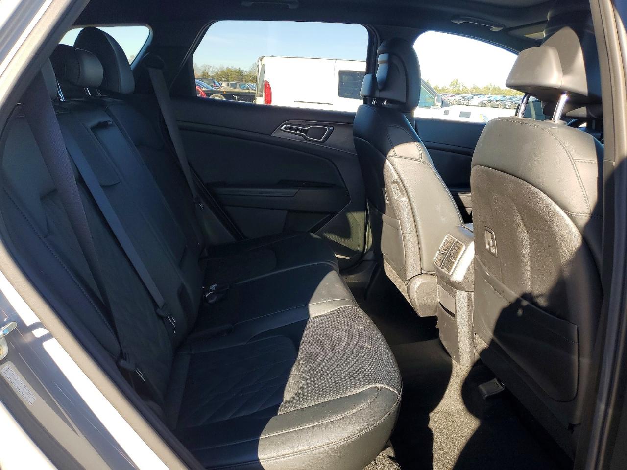 2023 KIA SPORTAGE X LINE photo 11