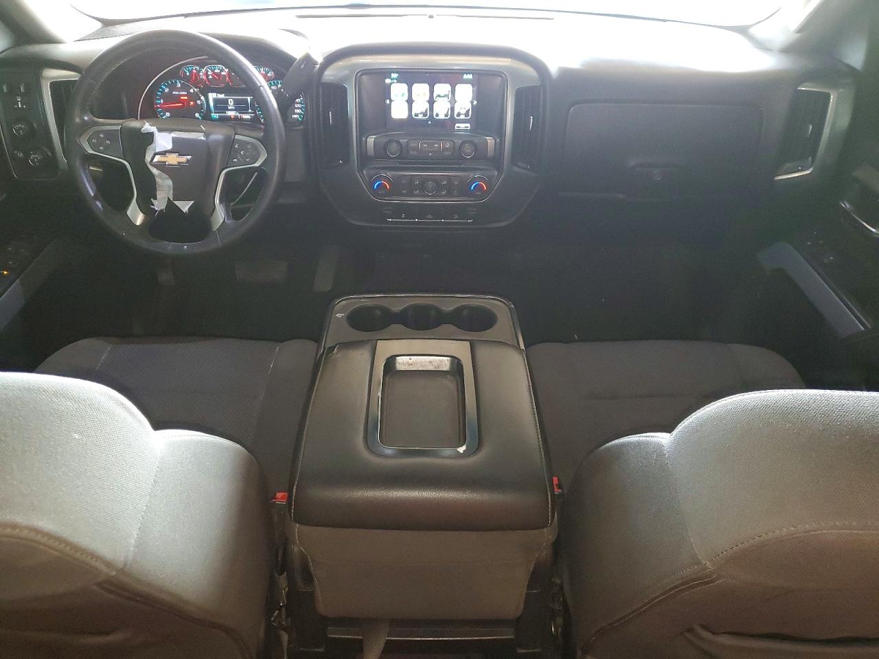 2018 CHEVROLET SILVERADO K1500 LT photo 8
