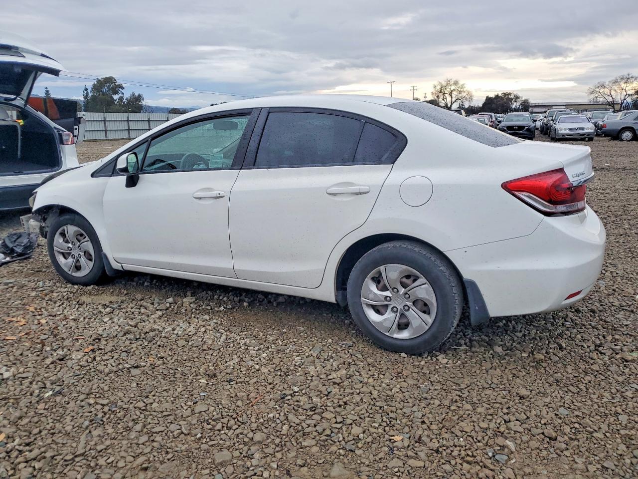 2013 HONDA CIVIC LX photo 2