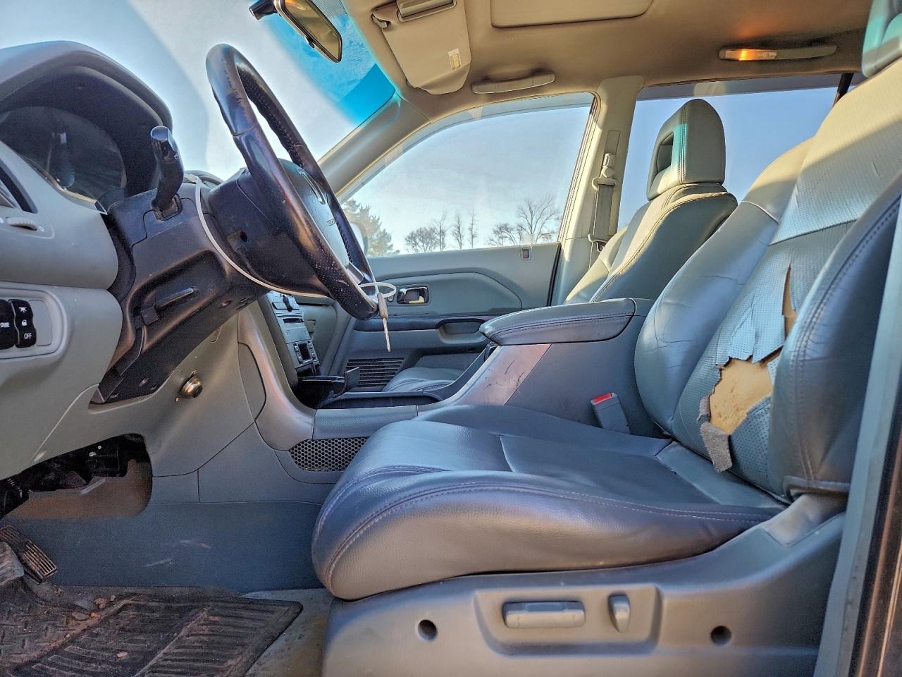2004 HONDA PILOT EXL photo 7