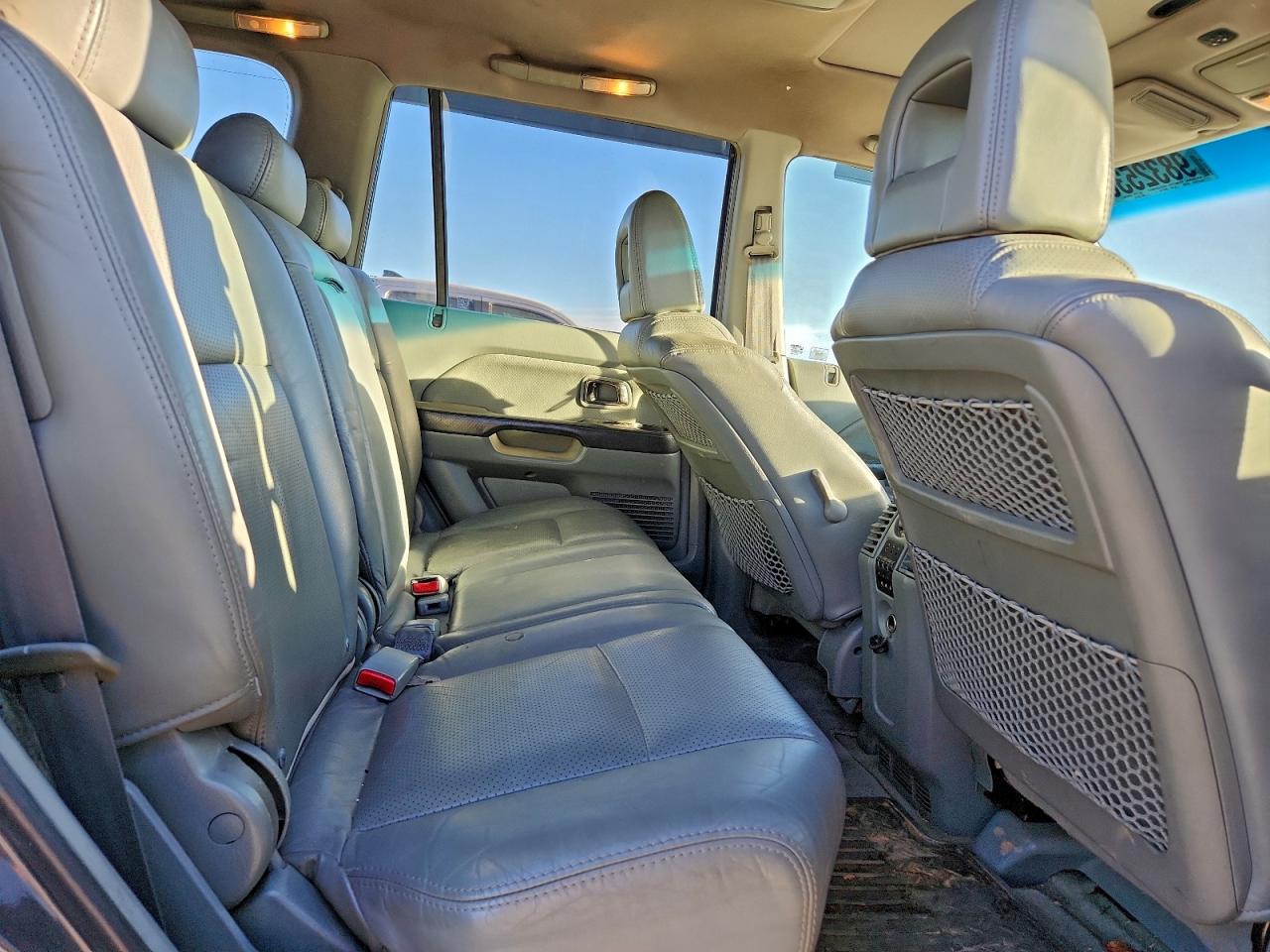 2004 HONDA PILOT EXL photo 10