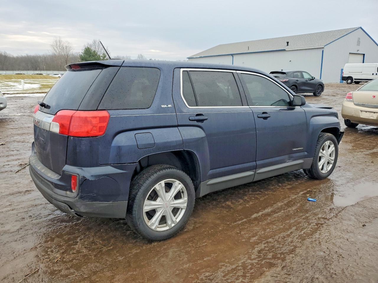 2017 GMC TERRAIN SLE photo 3