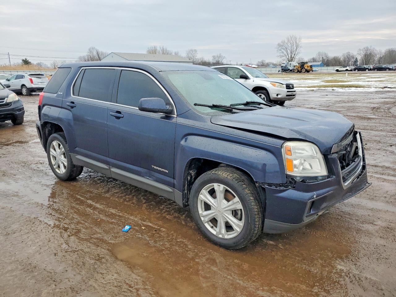 2017 GMC TERRAIN SLE photo 4