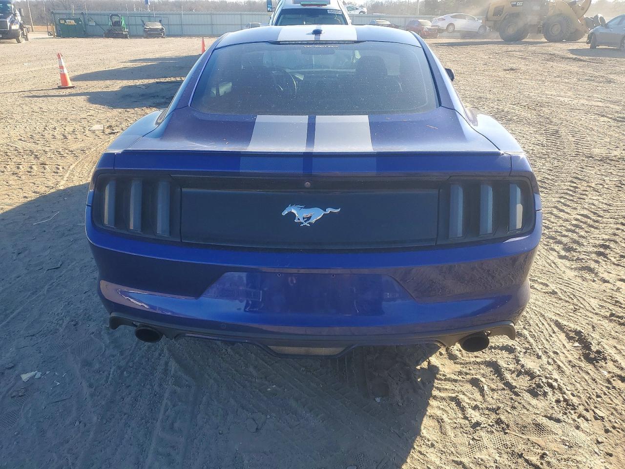 2016 FORD MUSTANG photo 16