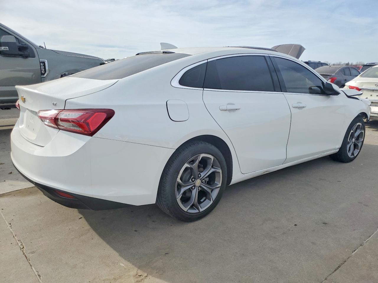 2021 CHEVROLET MALIBU LT photo 5