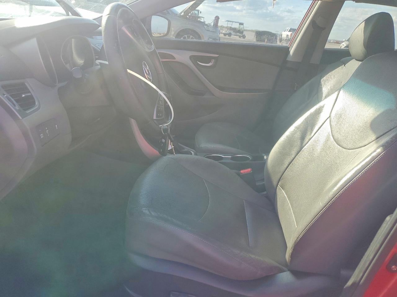 2015 HYUNDAI ELANTRA SE photo 7