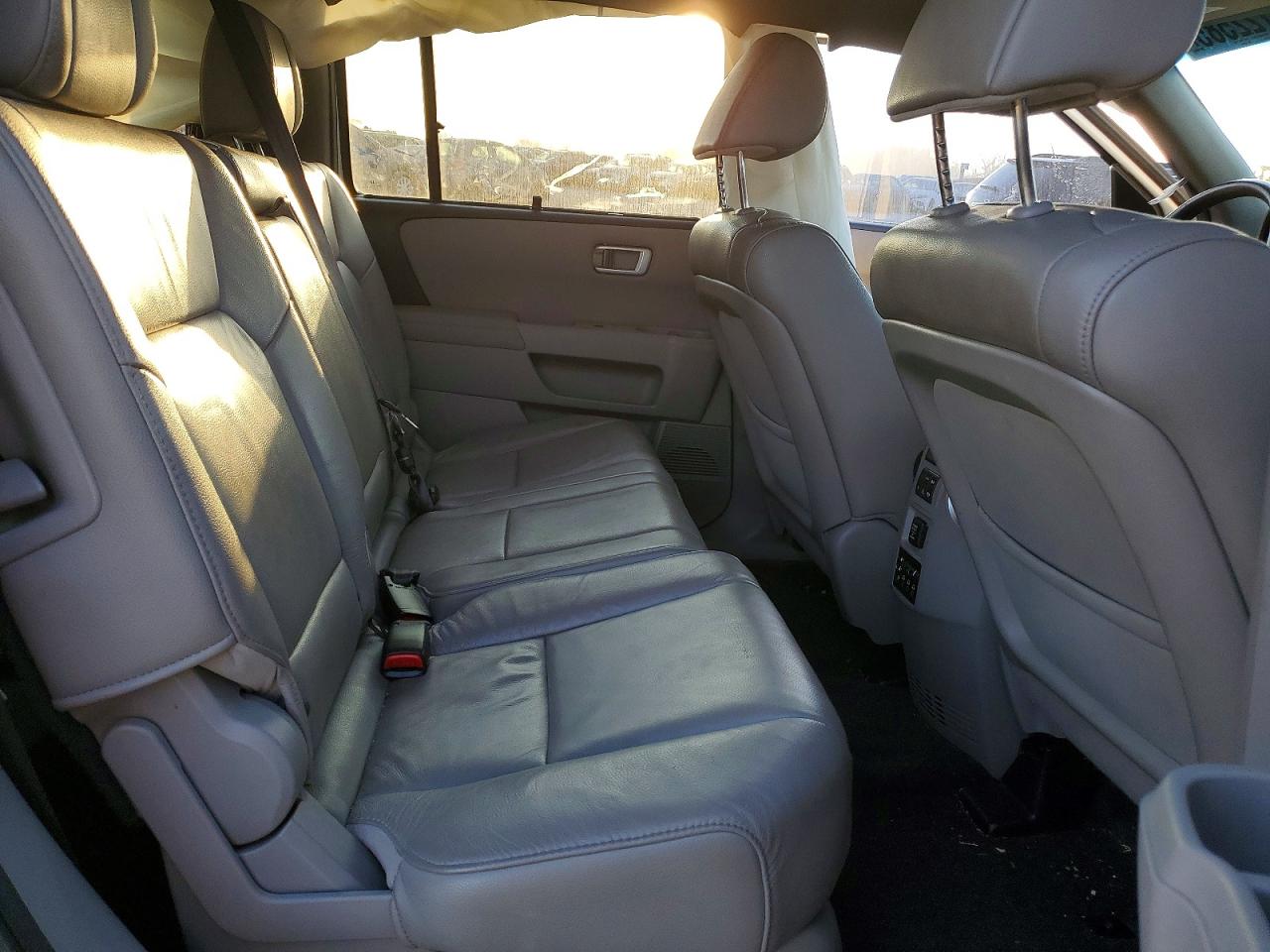 2012 HONDA PILOT TOURING photo 11